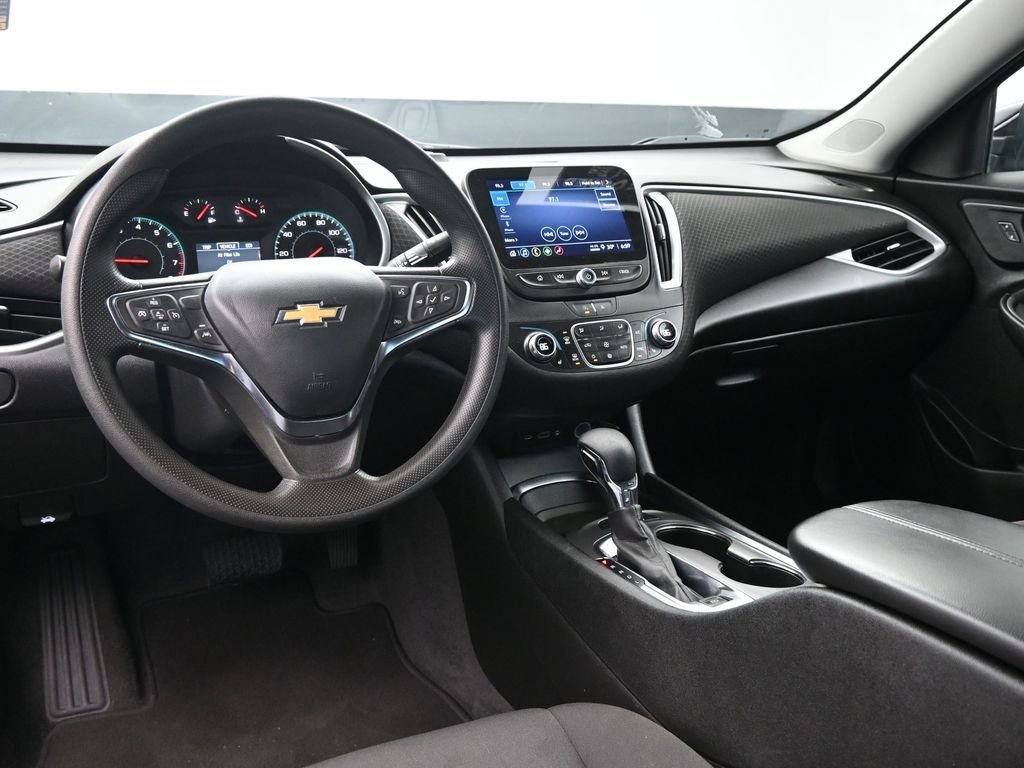 Used 2024 Chevrolet Malibu LT image 25