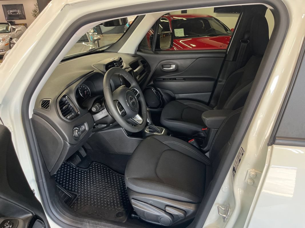 Used 2023 Jeep Renegade Altitude w/ Sun/Sound Group AWD/4WD image 32