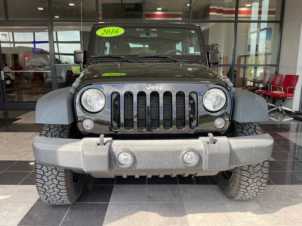 Used 2016 Jeep Wrangler Unlimited Sport image 2