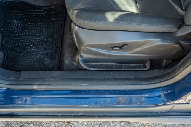 Used 2017 Ford Transit Connect XLT image 18