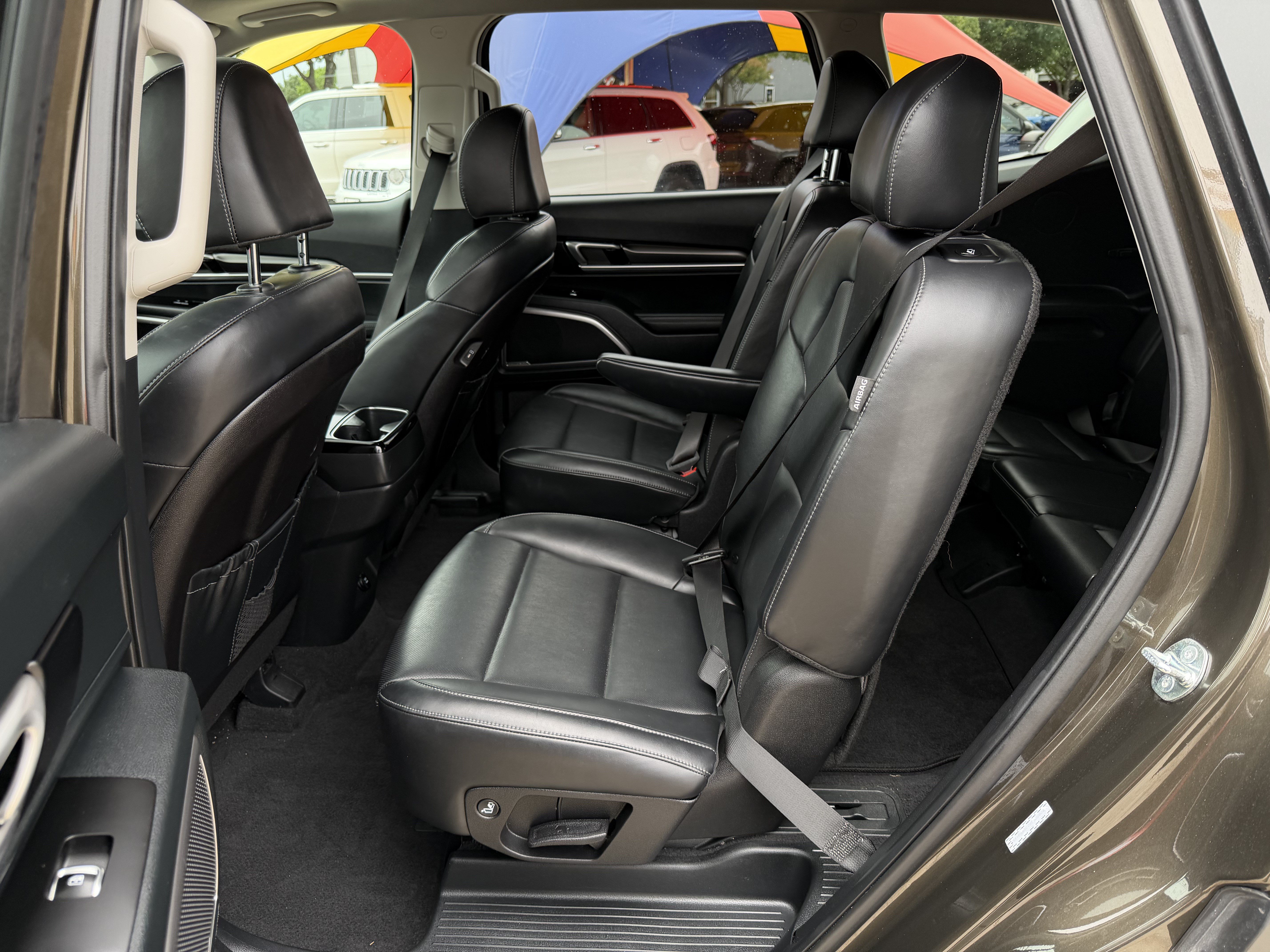 Used 2025 Kia Telluride S FWD image 12