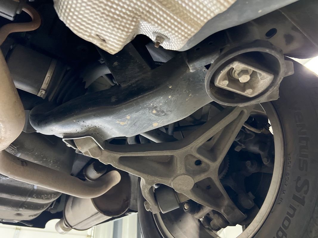 Used 2003 Ford Thunderbird image 50