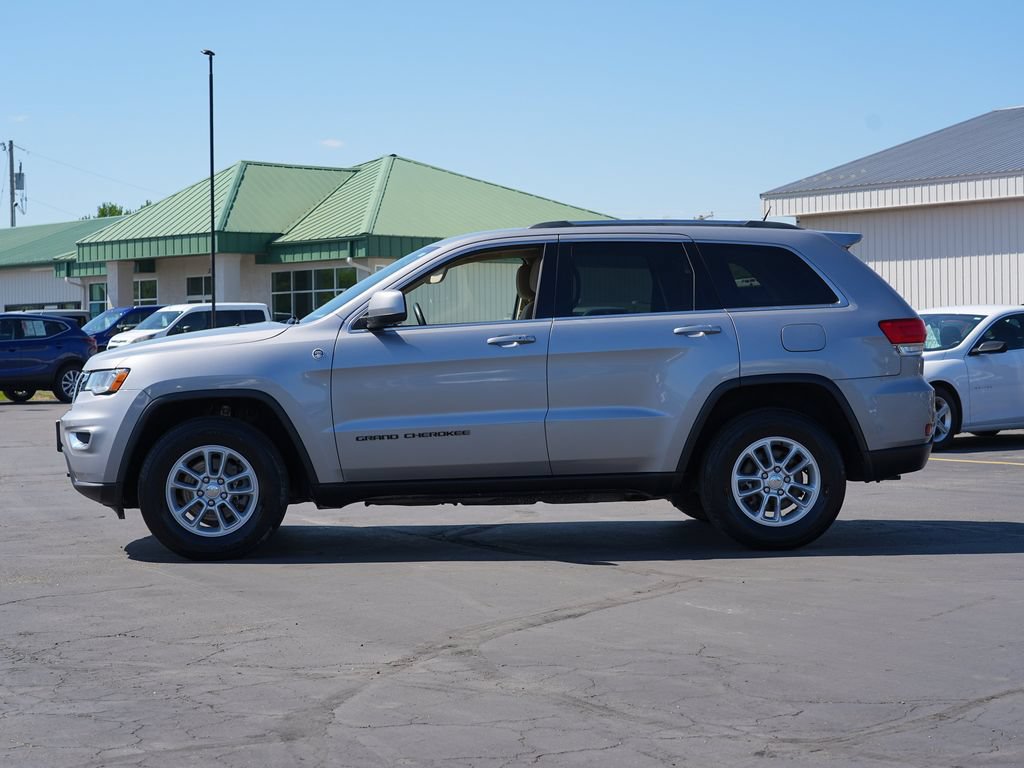 Used 2019 Jeep Grand Cherokee Laredo AWD/4WD image 6