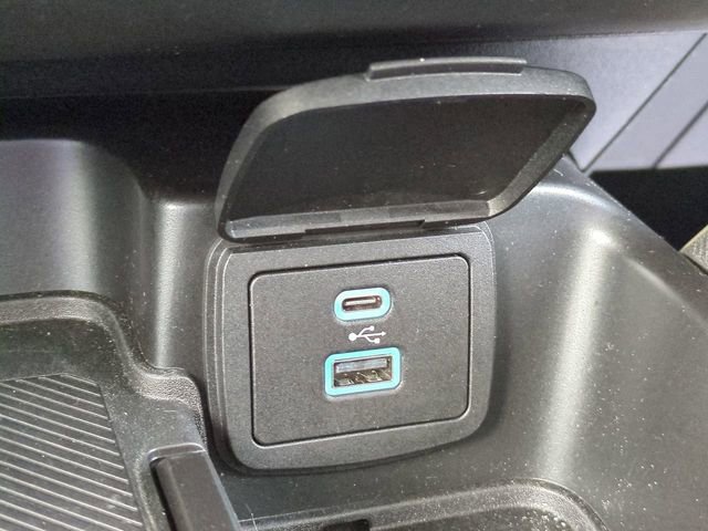 Used 2025 Ford Bronco Badlands image 22