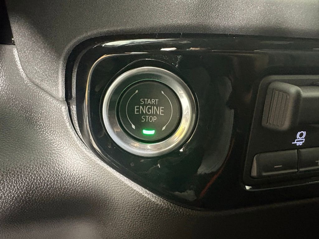 Used 2025 Chevrolet Silverado 1500 LT w/ Safety Package image 36