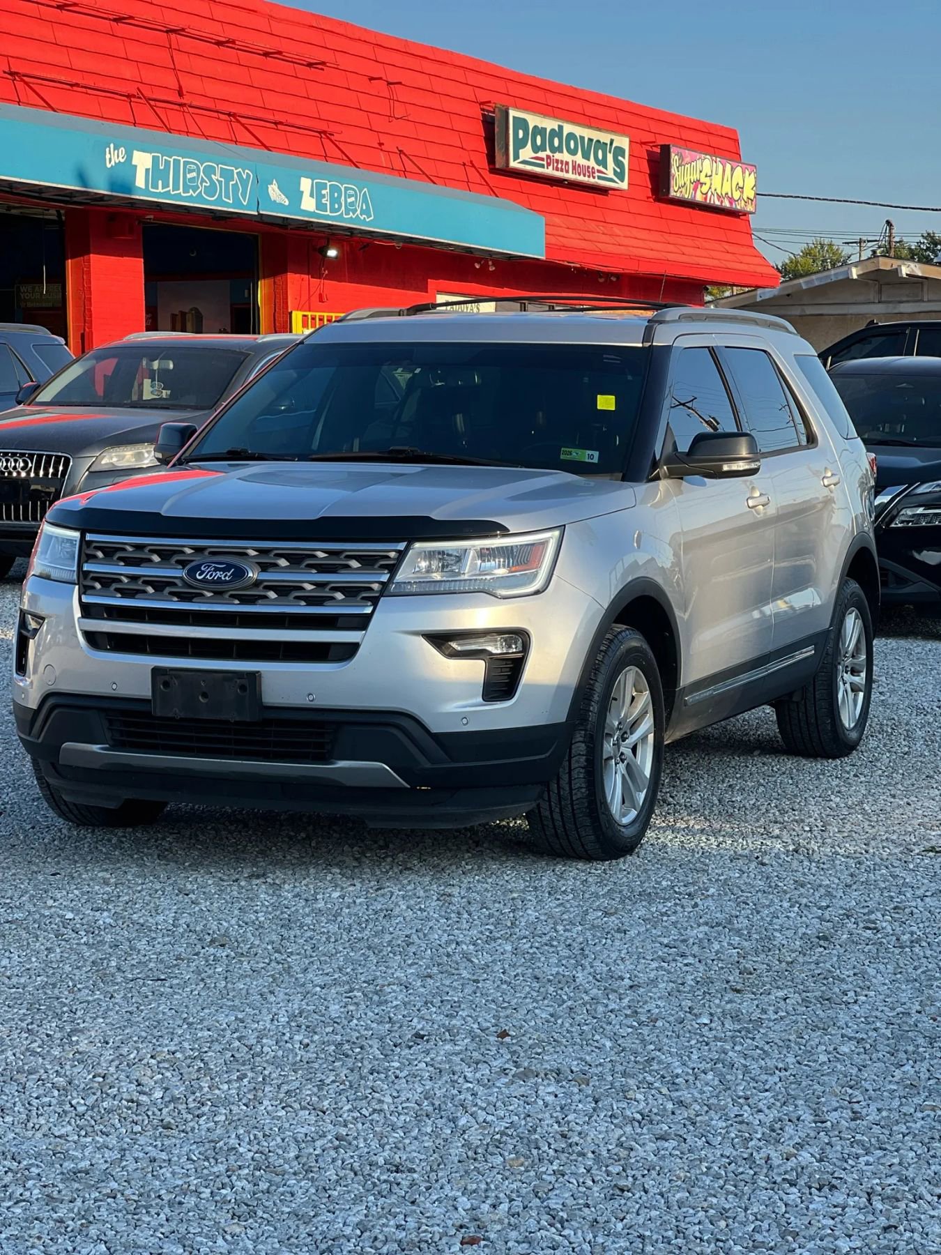 Used 2018 Ford Explorer XLT w/ Equipment Group 202A image 3