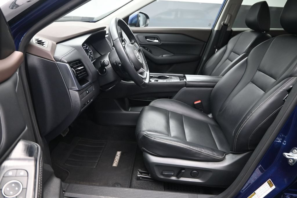 Used 2023 Nissan Rogue SL FWD image 15