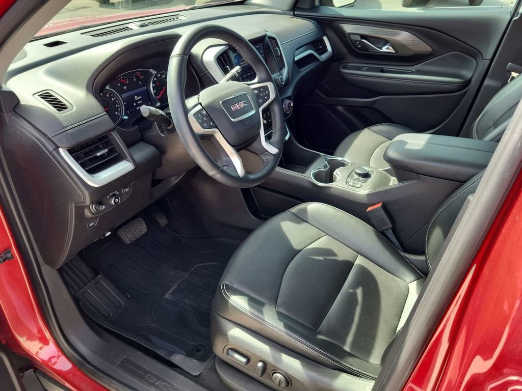 Used 2023 GMC Terrain SLT w/ Elevation Edition image 13