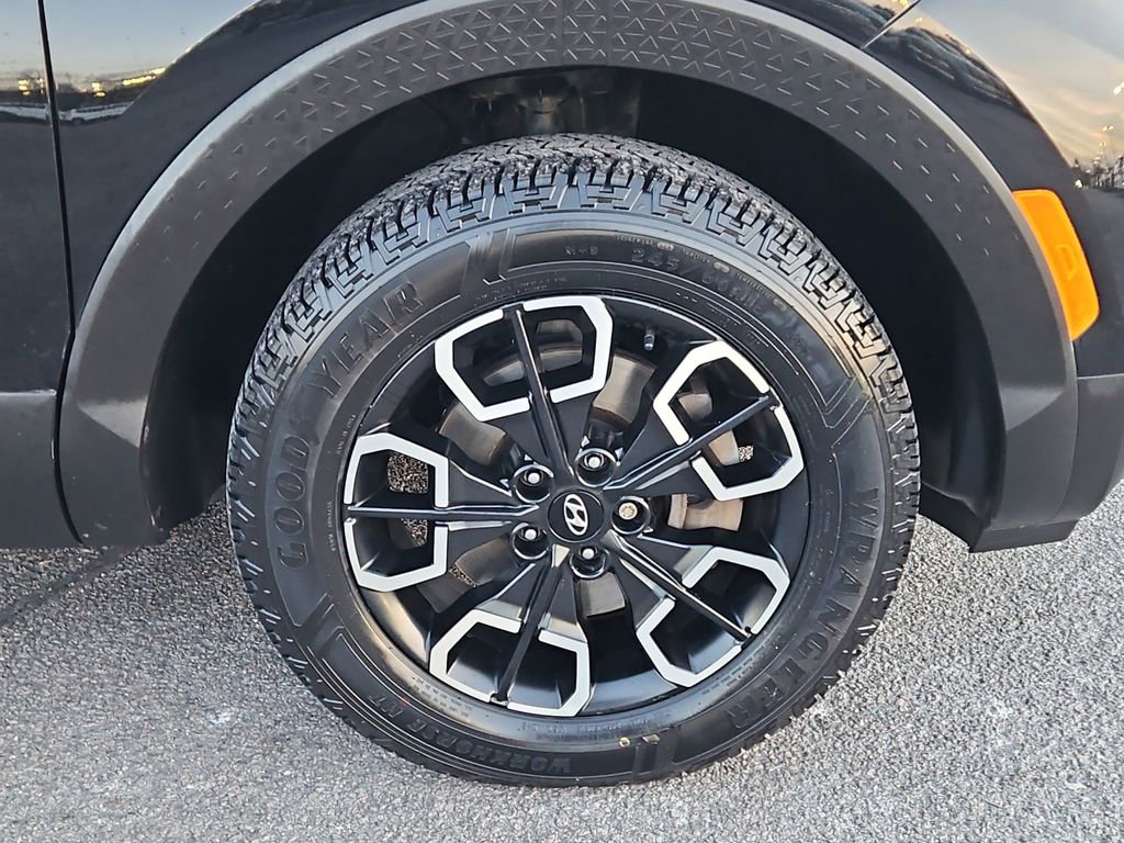 Certified 2023 Hyundai Santa Cruz SEL image 9