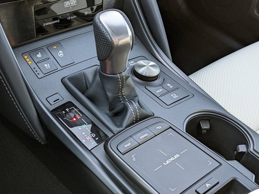 Used 2022 Lexus IS 350 F Sport image 21