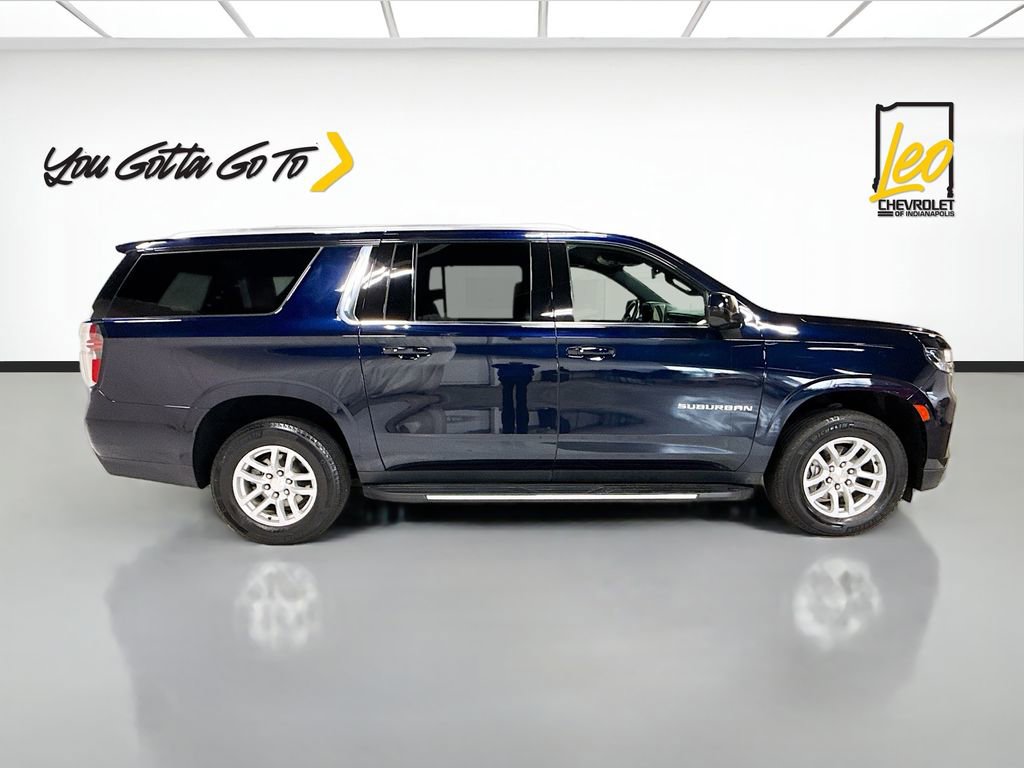 Used 2024 Chevrolet Suburban LT AWD/4WD image 4