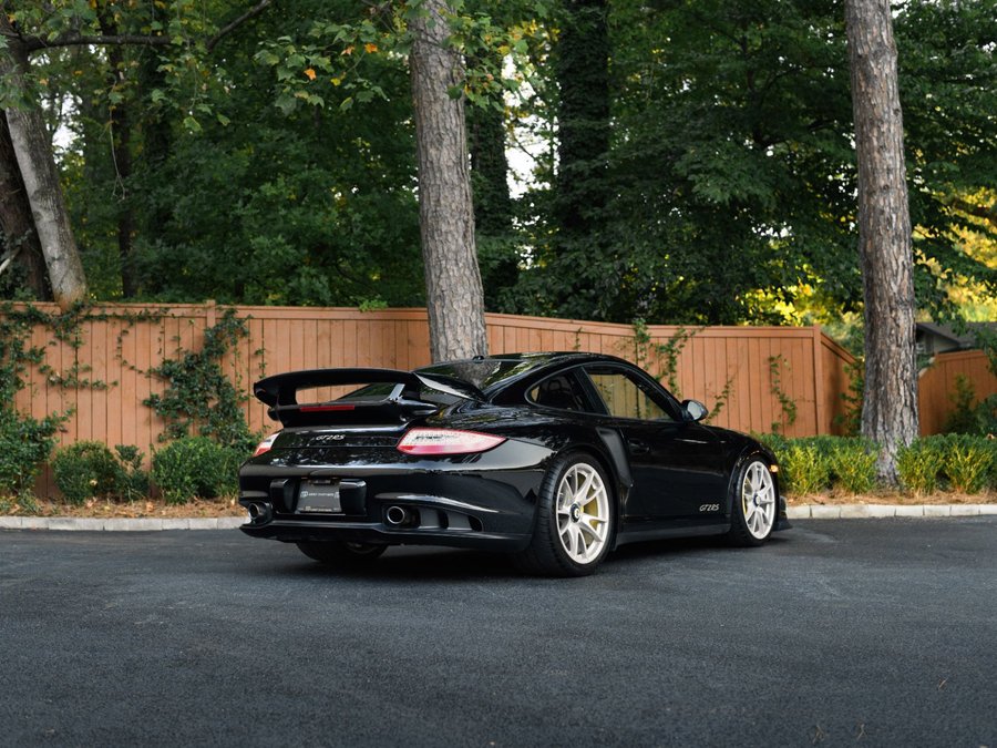 Used 2011 Porsche 911 GT2 RS image 9