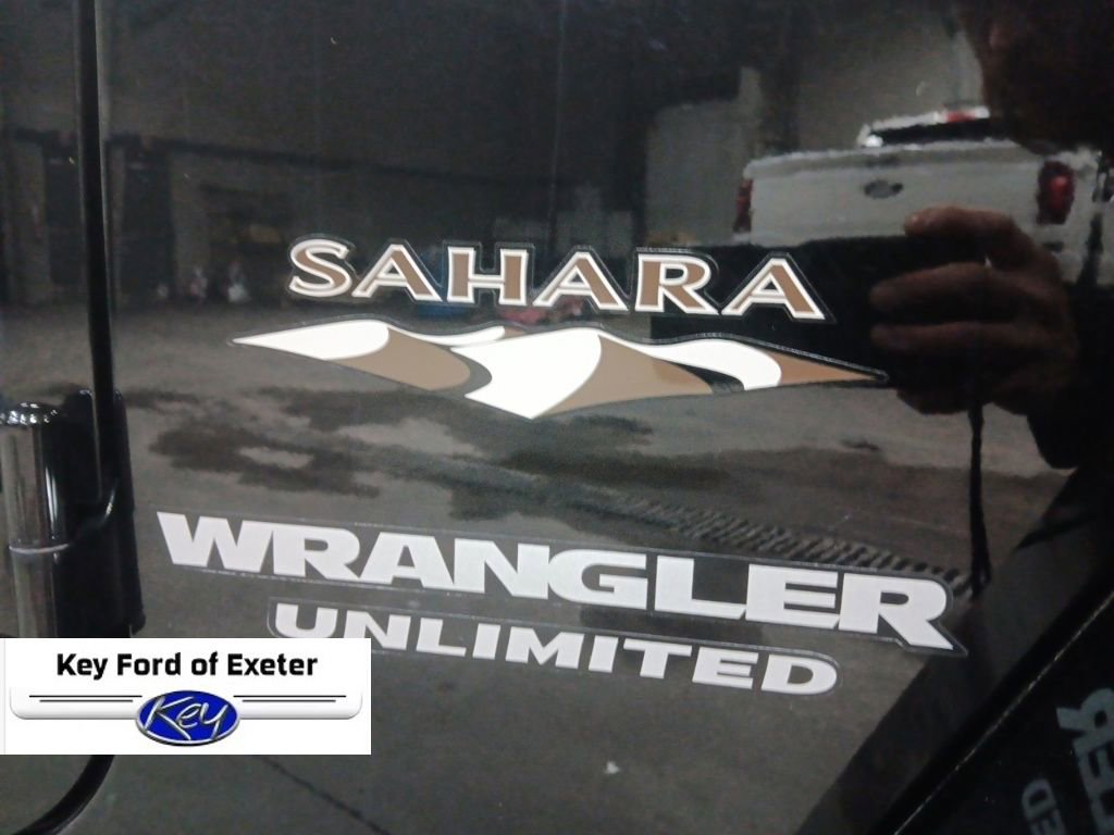 Used 2017 Jeep Wrangler Unlimited Sahara w/ Dual Top Group image 18