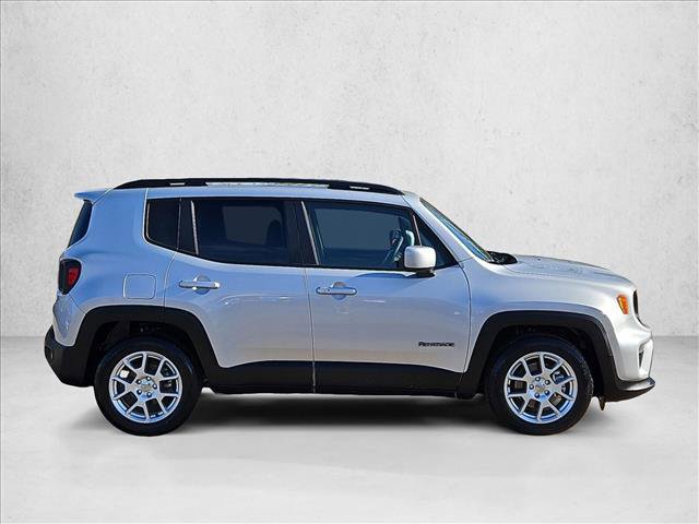 Used 2021 Jeep Renegade Latitude w/ Sun & Sound Group FWD image 4