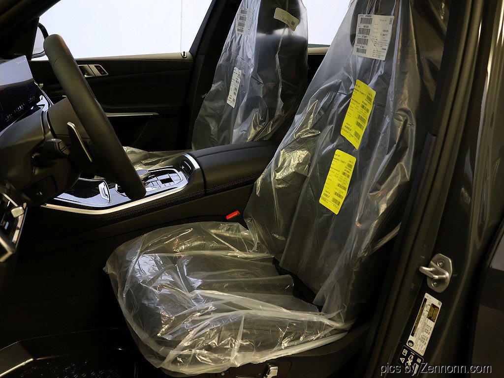 New 2026 BMW X5 xDrive40i w/ M Sport Package AWD/4WD image 10