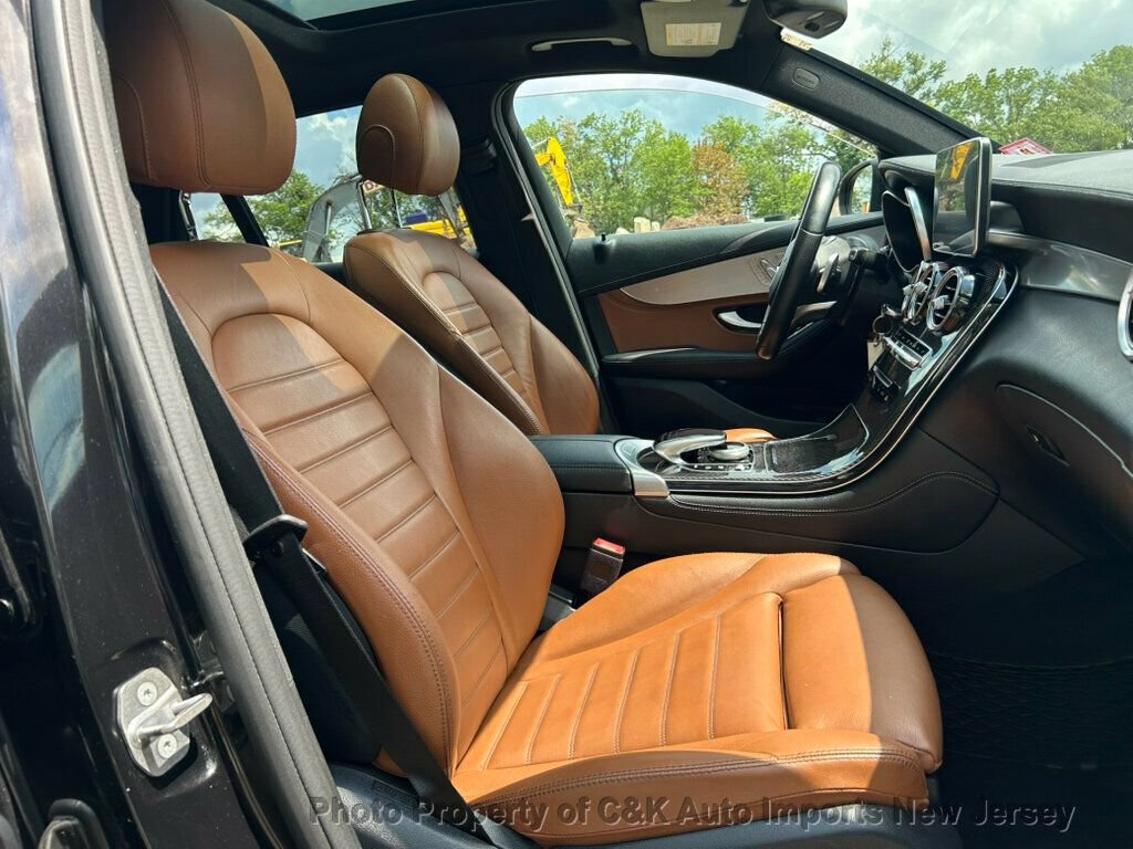 Used 2019 Mercedes-Benz GLC 43 AMG 4MATIC image 32