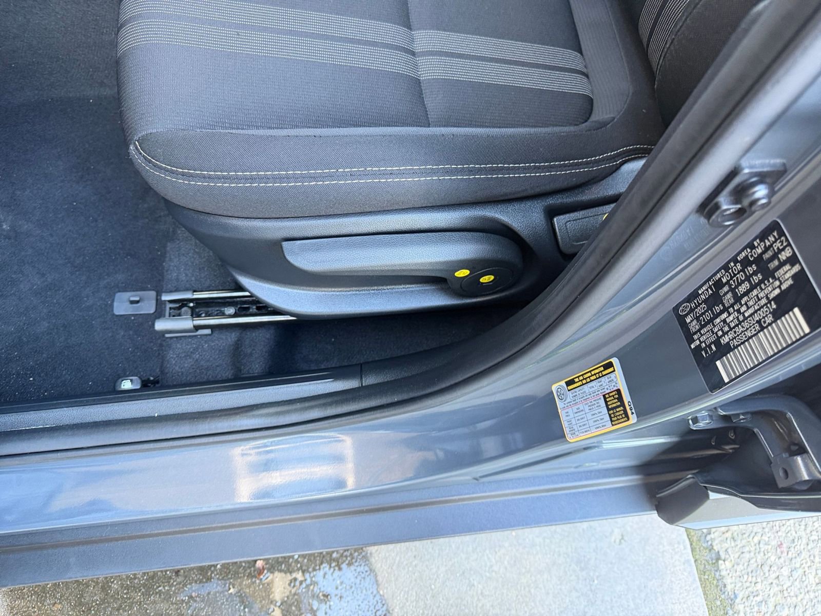 Used 2025 Hyundai Venue SEL image 22