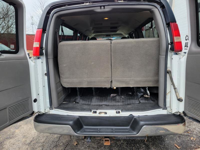 Used 2015 Chevrolet Express 3500 LS RWD image 5