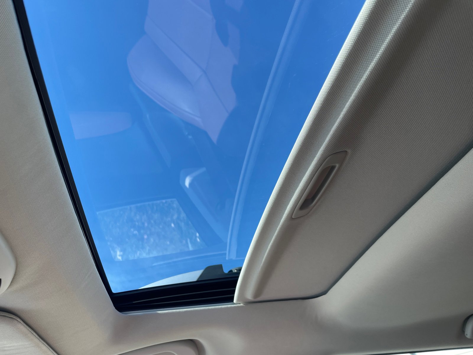 Used 2022 Subaru Outback Touring image 4