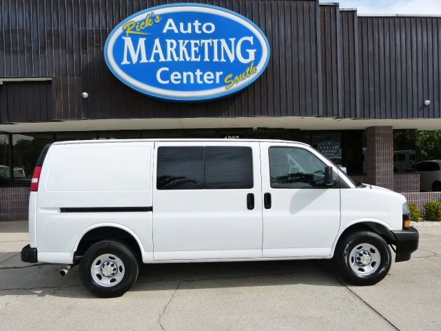 Used 2021 Chevrolet Express 2500 w/ Driver Convenience Package image 4