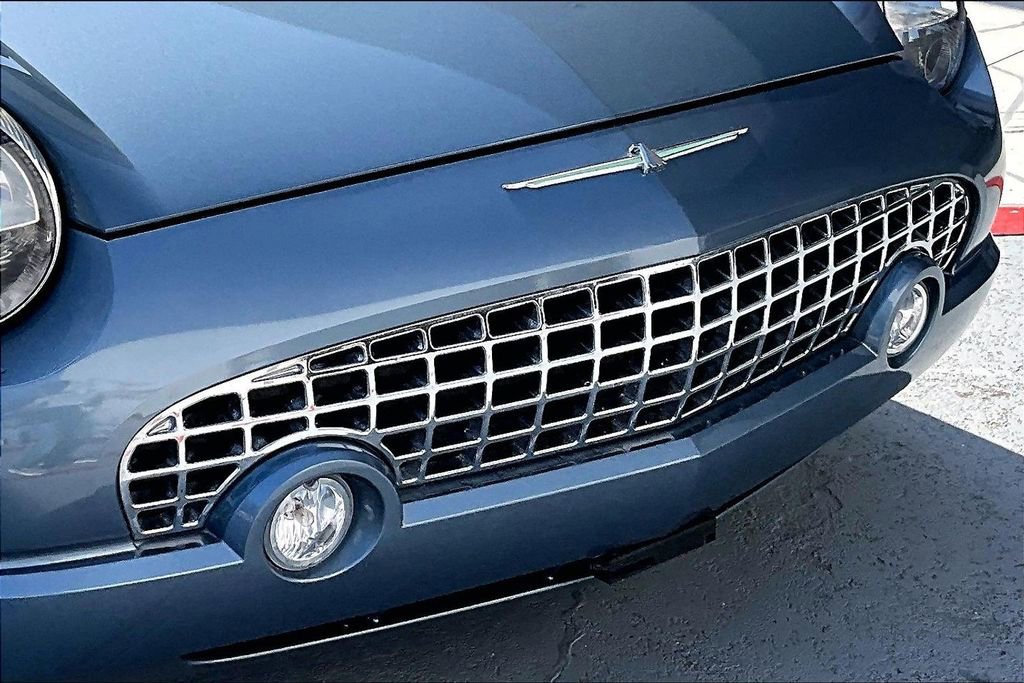 Used 2005 Ford Thunderbird 50th Anniversary image 30