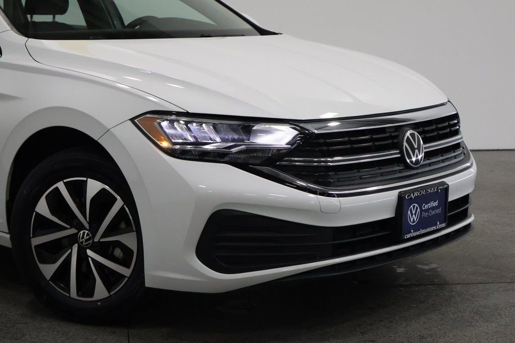 Certified 2023 Volkswagen Jetta S image 3