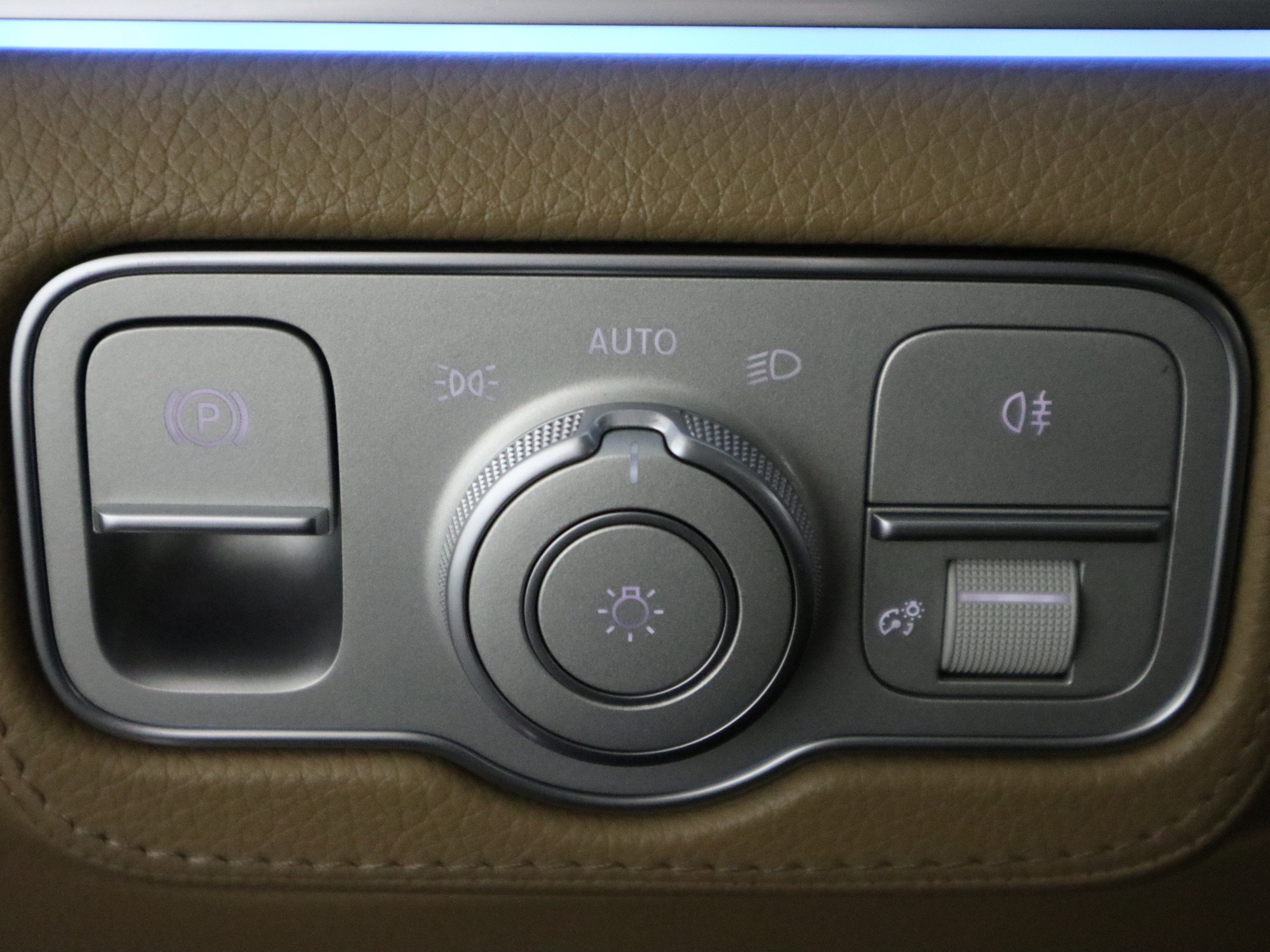 Used 2025 Mercedes-Benz GLE 350 4MATIC image 32
