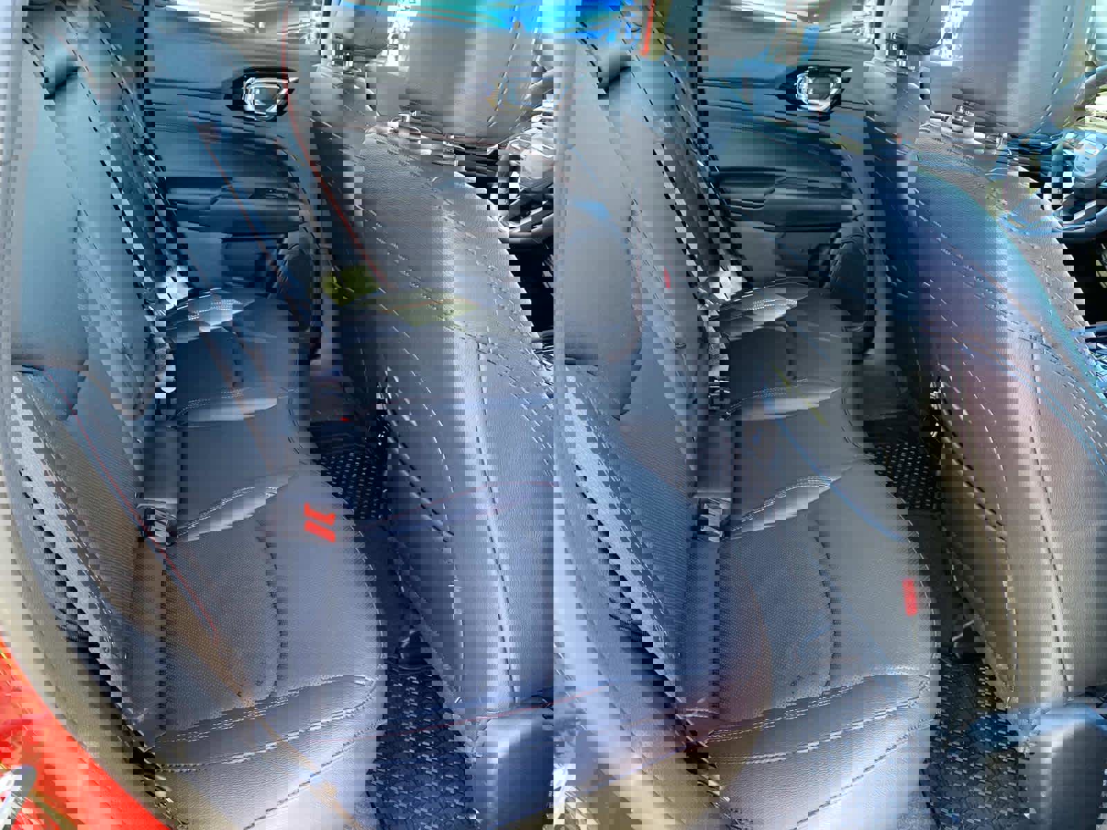 Certified 2025 Jeep Compass Trailhawk w/ Trailhawk Elite Group image 27