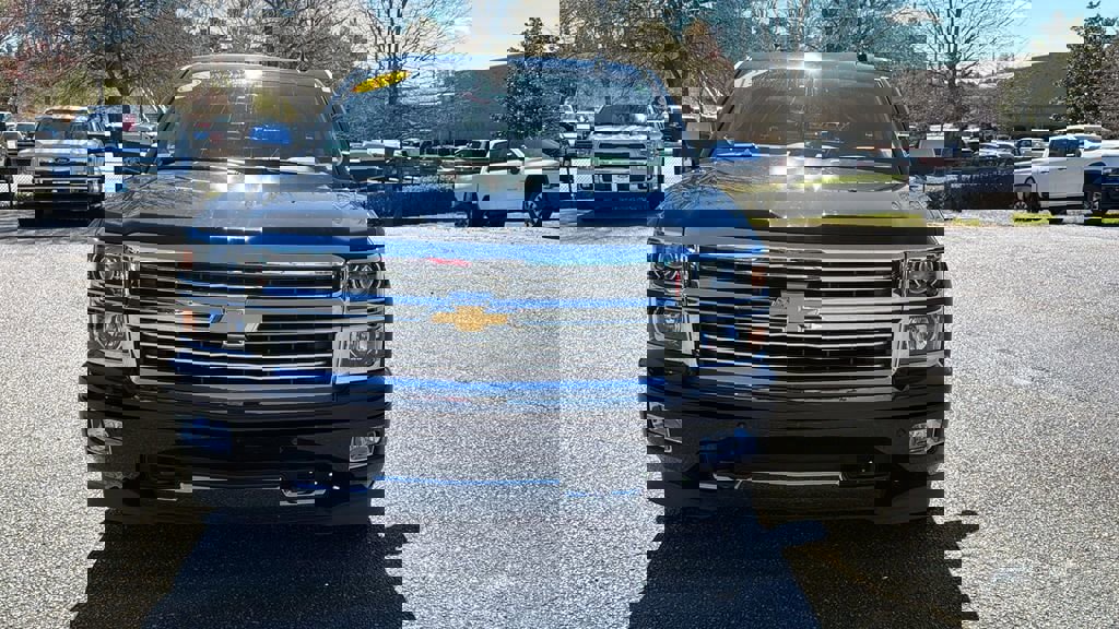 Used 2015 Chevrolet Silverado 1500 High Country w/ High Country Premium Package image 2