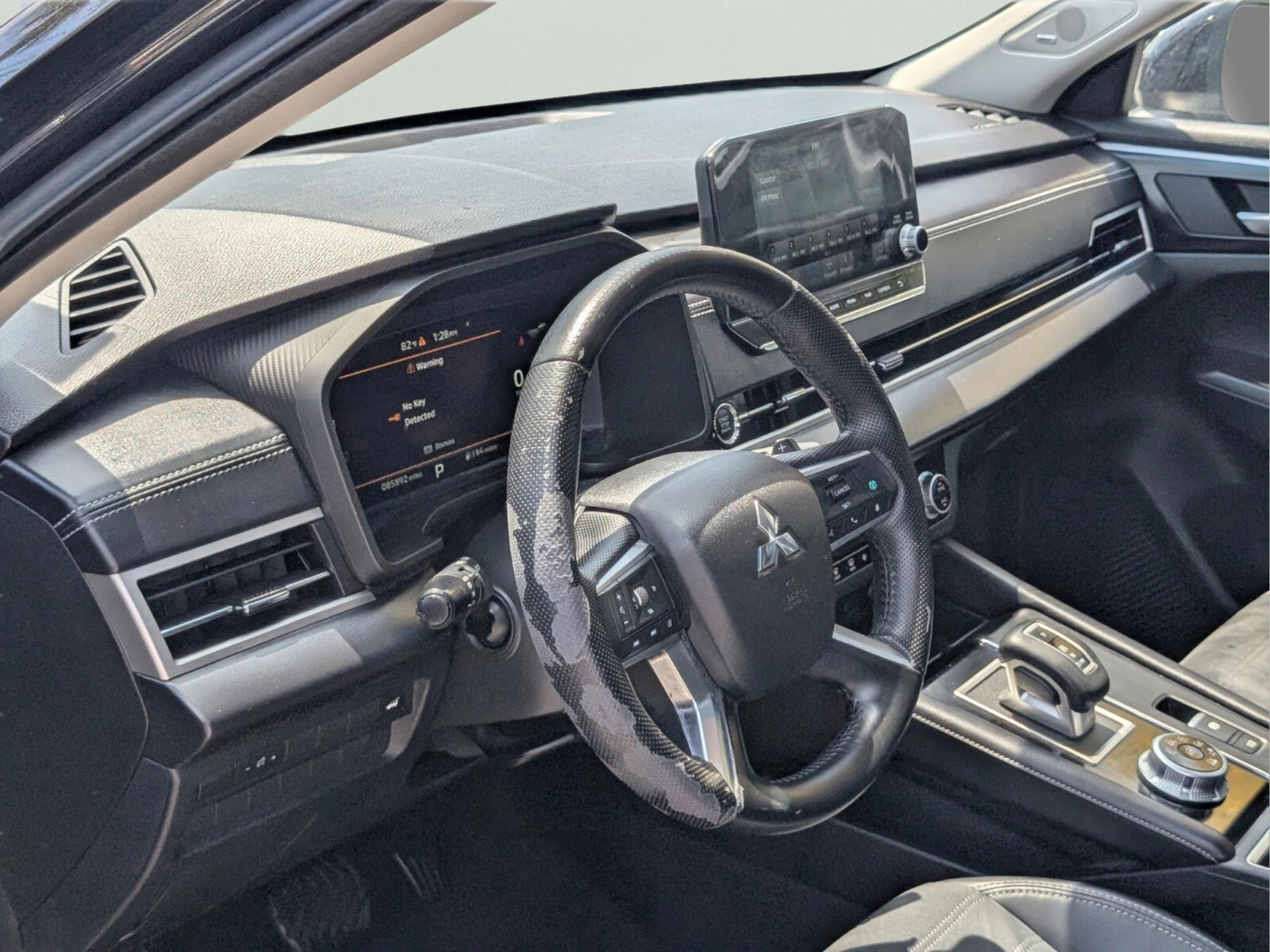 Used 2022 Mitsubishi Outlander SE AWD/4WD image 30
