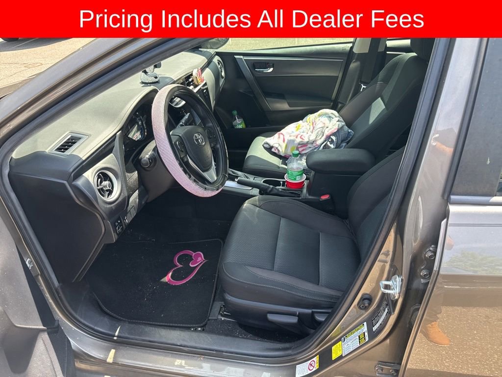 Used 2017 Toyota Corolla LE FWD image 4
