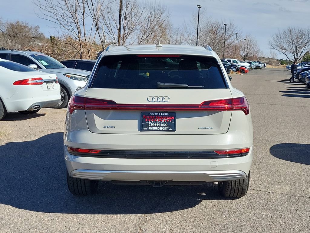 Used 2021 Audi e-tron Premium Plus w/ Premium Plus Package AWD/4WD image 5