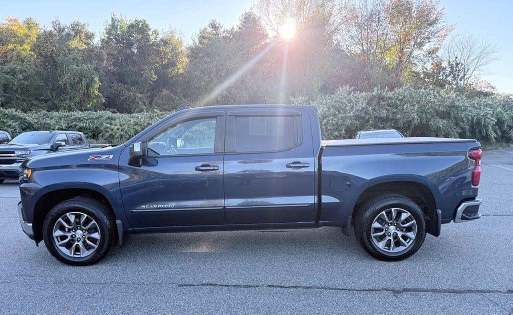 Used 2021 Chevrolet Silverado 1500 LT w/ All Star Edition Plus AWD/4WD image 3