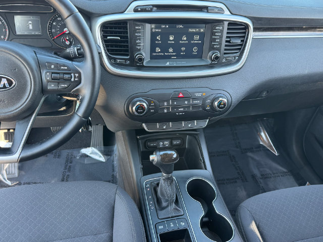 Used 2017 Kia Sorento AWD w/ LX Convenience Package image 17