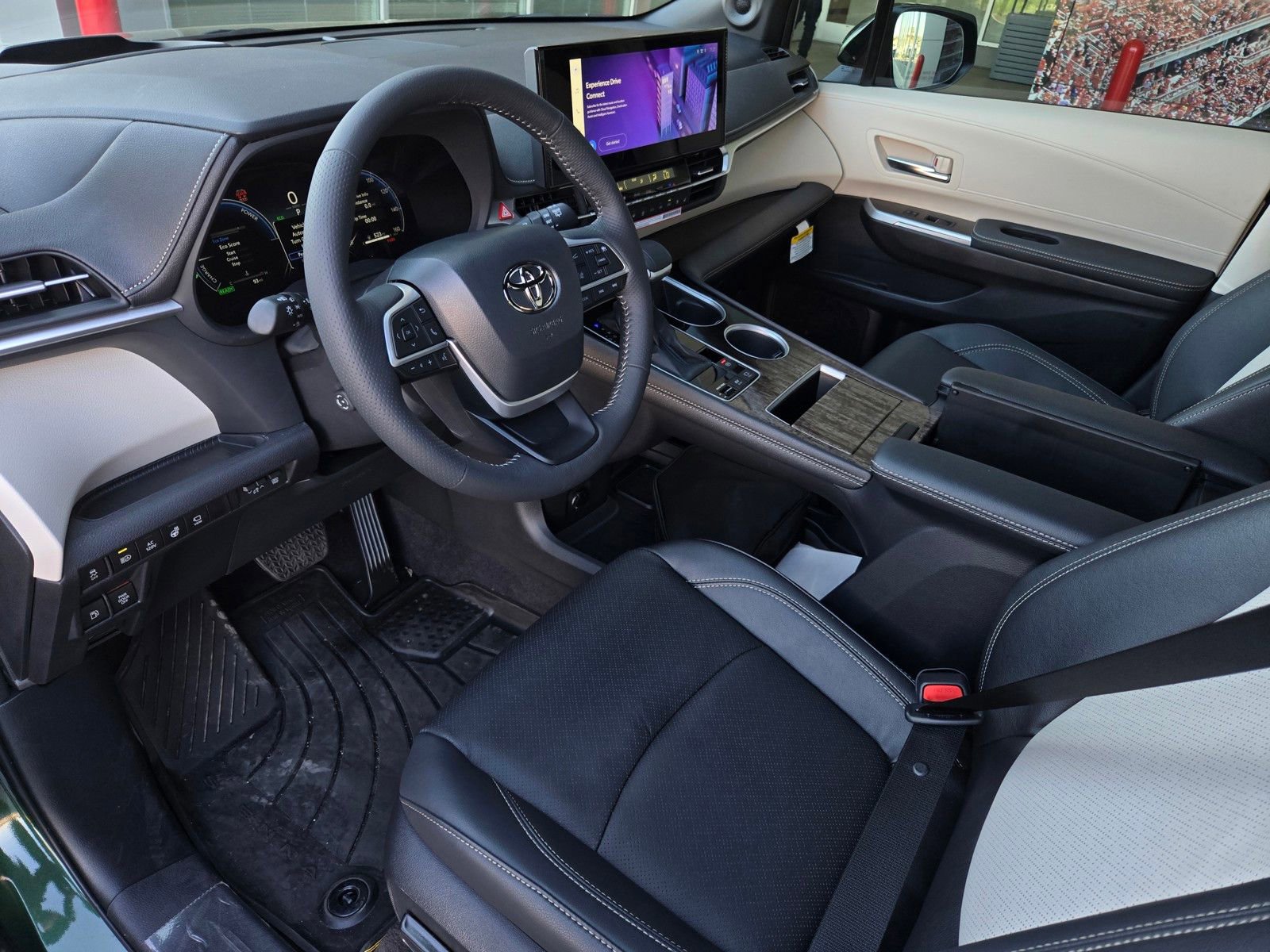 Certified 2026 Toyota Sienna Platinum image 8