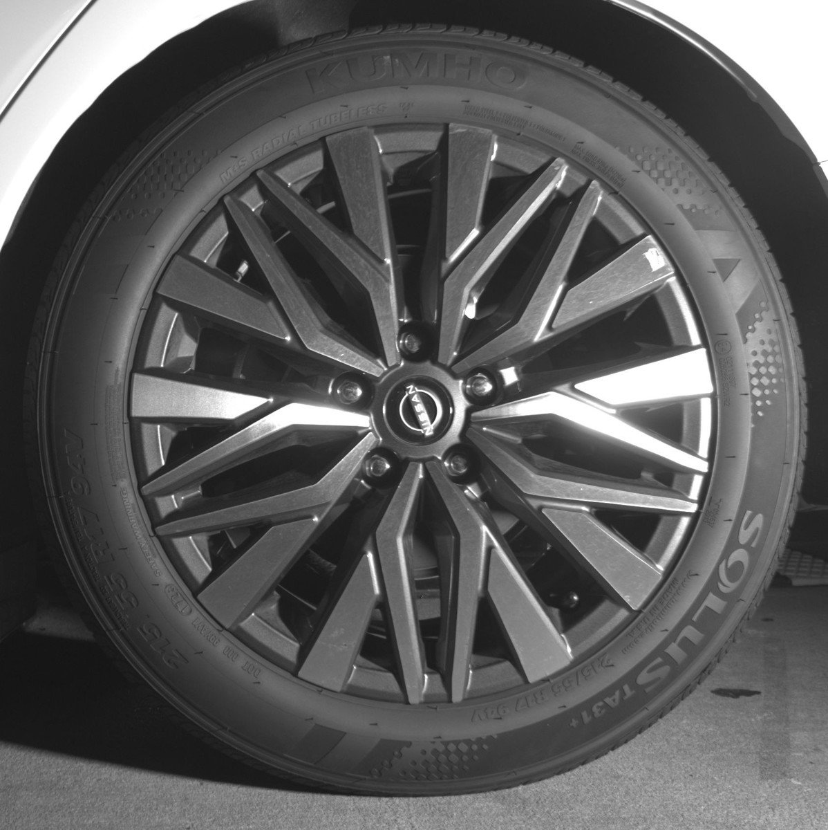 Used 2025 Nissan Altima 2.5 SV image 14