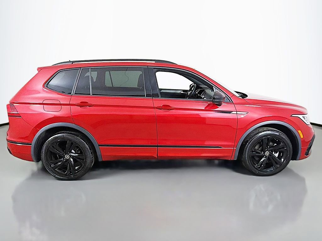 Used 2024 Volkswagen Tiguan SE R-Line image 15