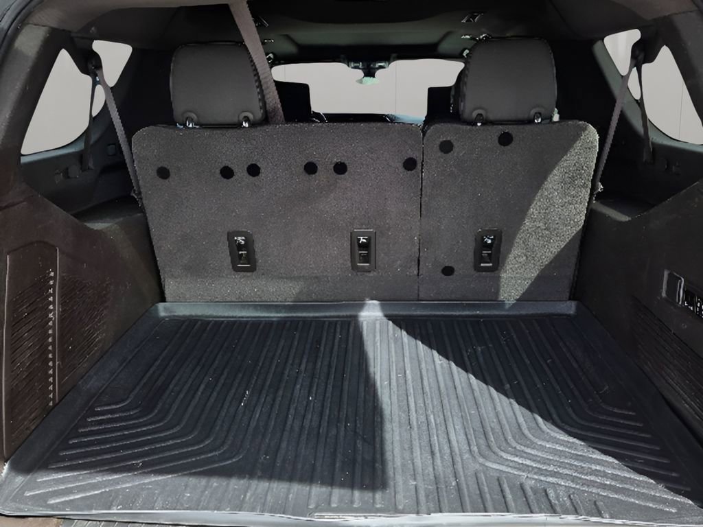 Used 2021 GMC Yukon XL Denali w/ Denali Ultimate Package image 27