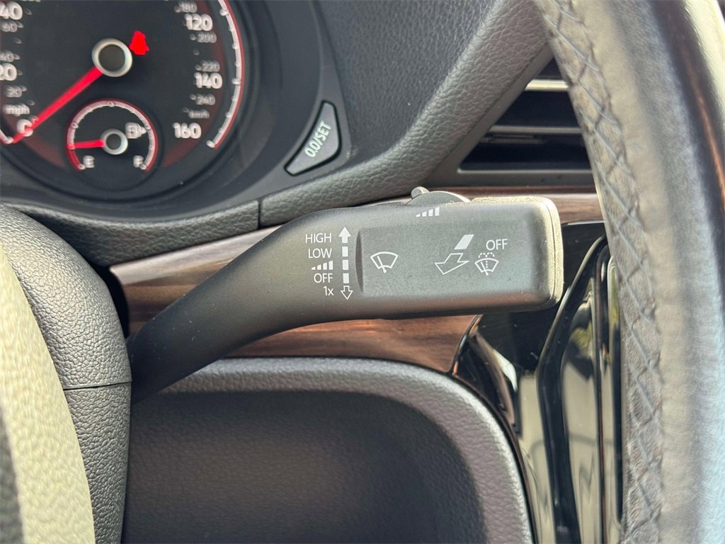 Used 2020 Volkswagen Passat 2.0T SEL image 30