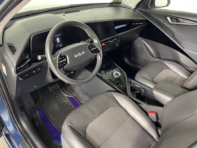 Certified 2023 Kia Niro EX w/ EX Cold Weather Package FWD image 3
