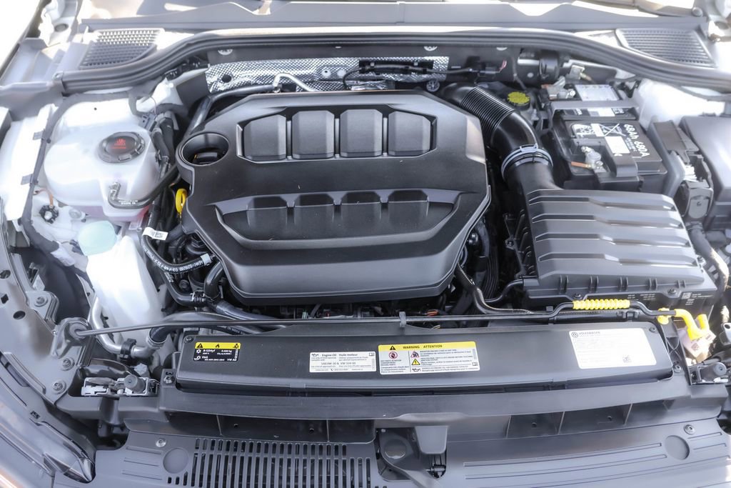 Certified 2024 Volkswagen Golf R image 35