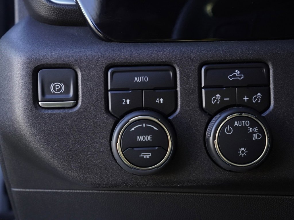 Used 2024 Chevrolet Silverado 1500 LT image 12