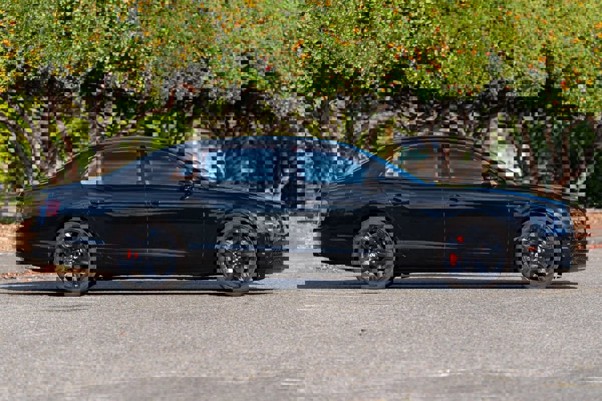 Used 2015 Bentley Flying Spur V8 image 20