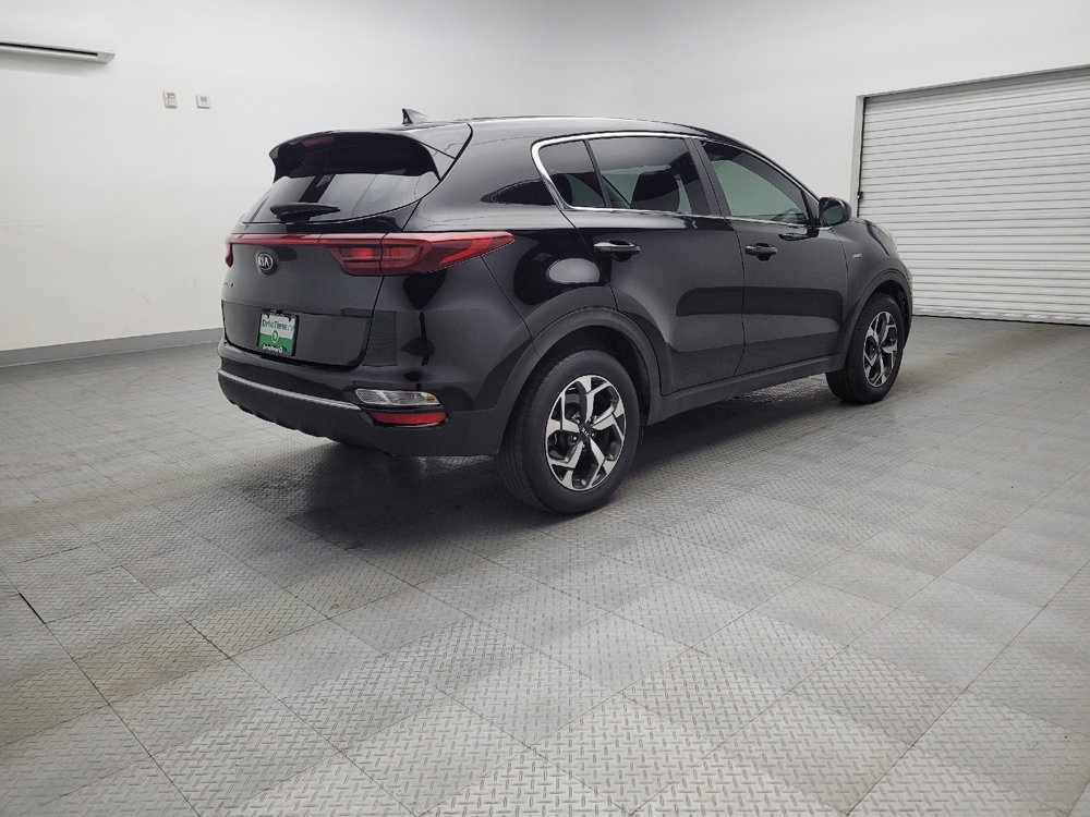 Used 2022 Kia Sportage LX image 9