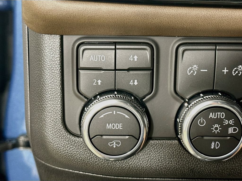 Used 2026 GMC Yukon XL Denali Ultimate AWD/4WD image 22