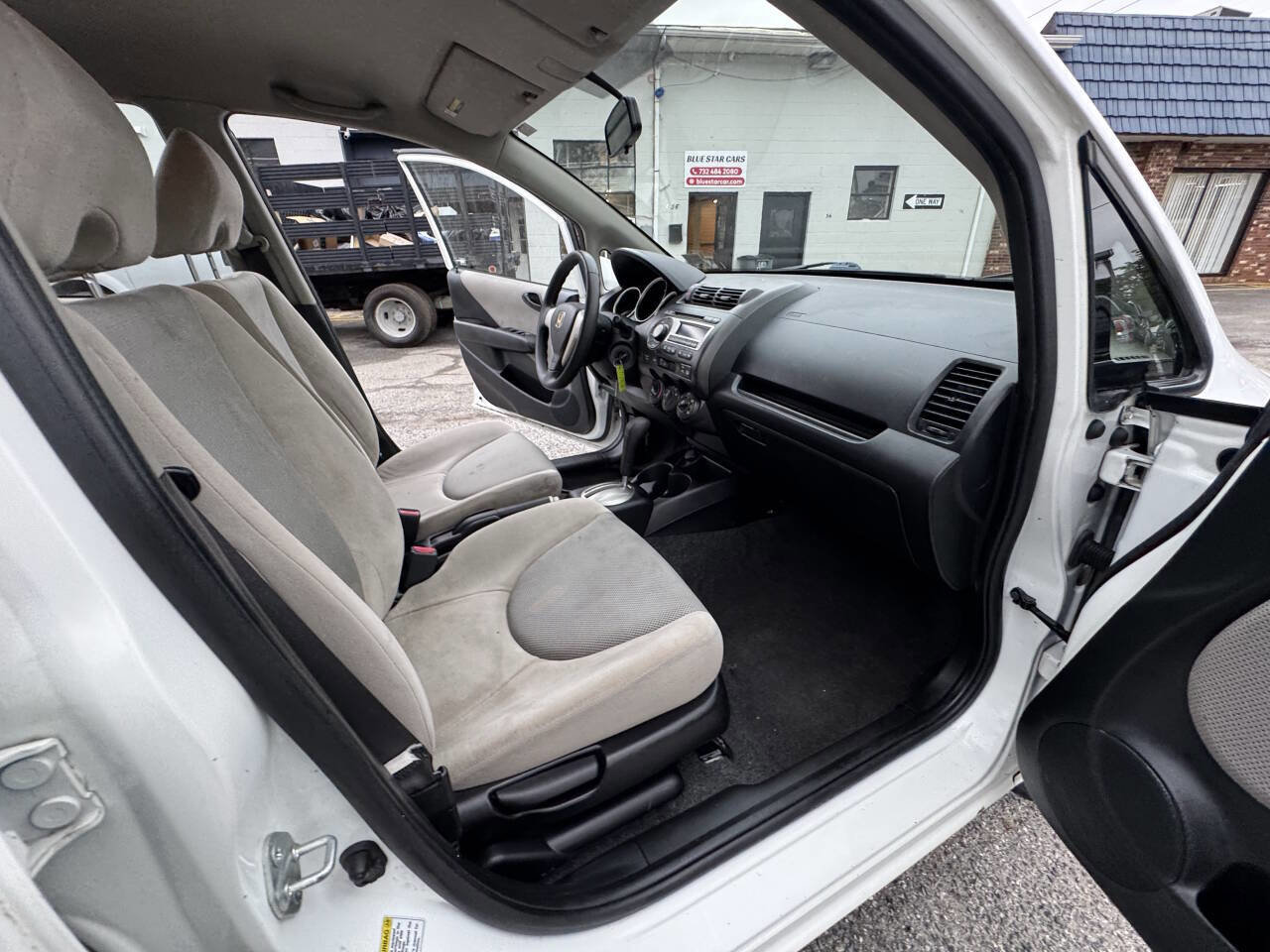 Used 2007 Honda Fit Base 4dr Hatchback 5A image 59