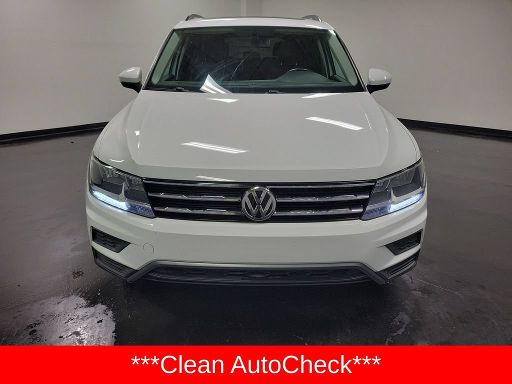 Used 2019 Volkswagen Tiguan SE w/ Panoramic Sunroof Package FWD image 2