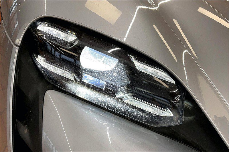 Used 2021 Porsche Taycan 4S w/ Premium Package AWD/4WD image 27