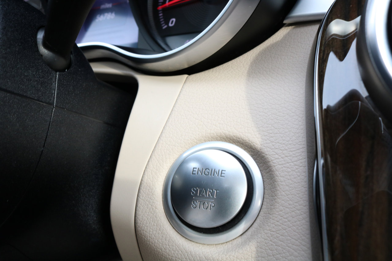 Used 2017 Mercedes-Benz C 300 4MATIC Sedan image 26