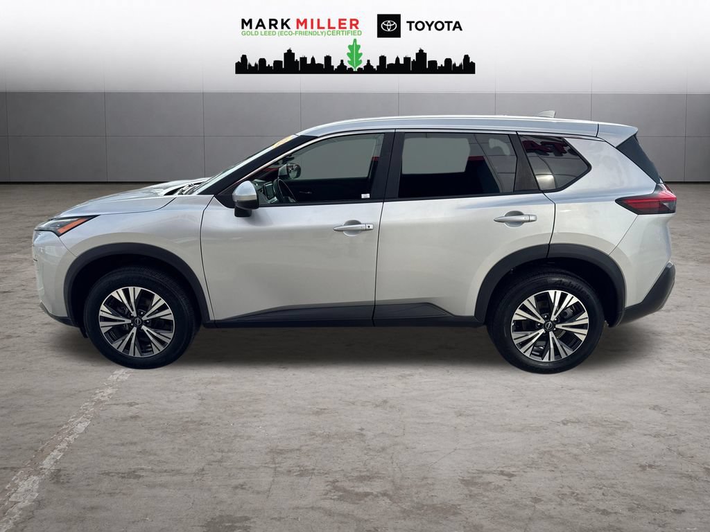 Used 2022 Nissan Rogue SV AWD/4WD image 2